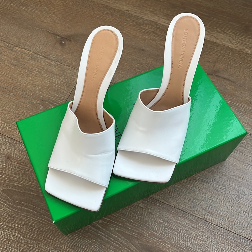 Bottega Veneta leather mules | Size 40